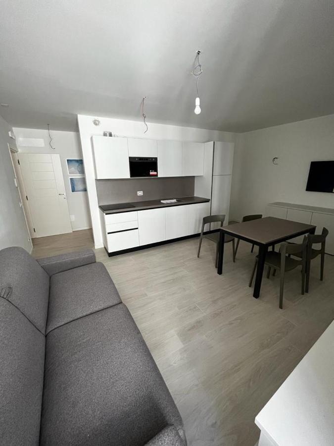 Smart Apartments Palazzo Mazzini 로베레토 외부 사진