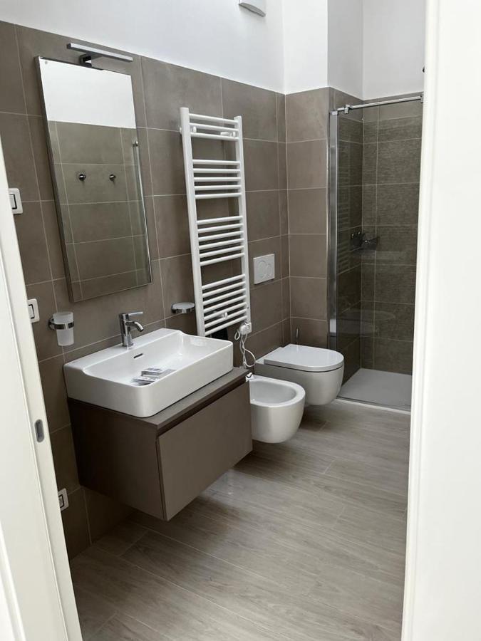 Smart Apartments Palazzo Mazzini 로베레토 외부 사진