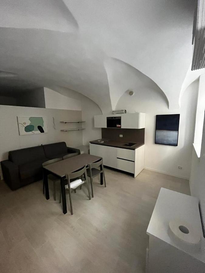 Smart Apartments Palazzo Mazzini 로베레토 외부 사진