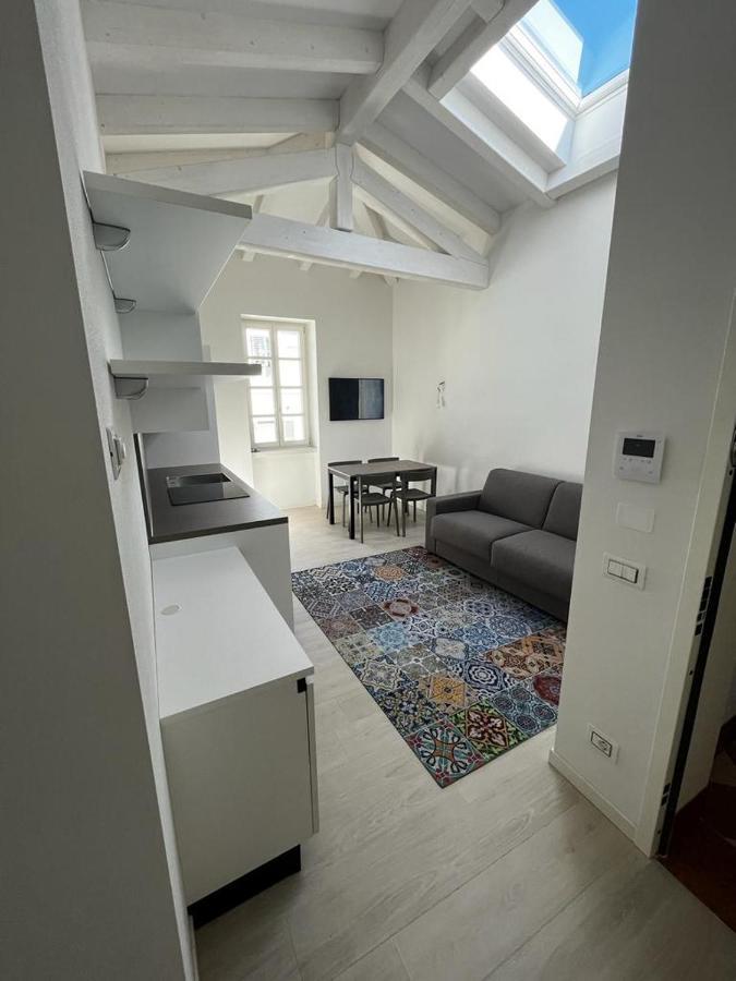 Smart Apartments Palazzo Mazzini 로베레토 외부 사진