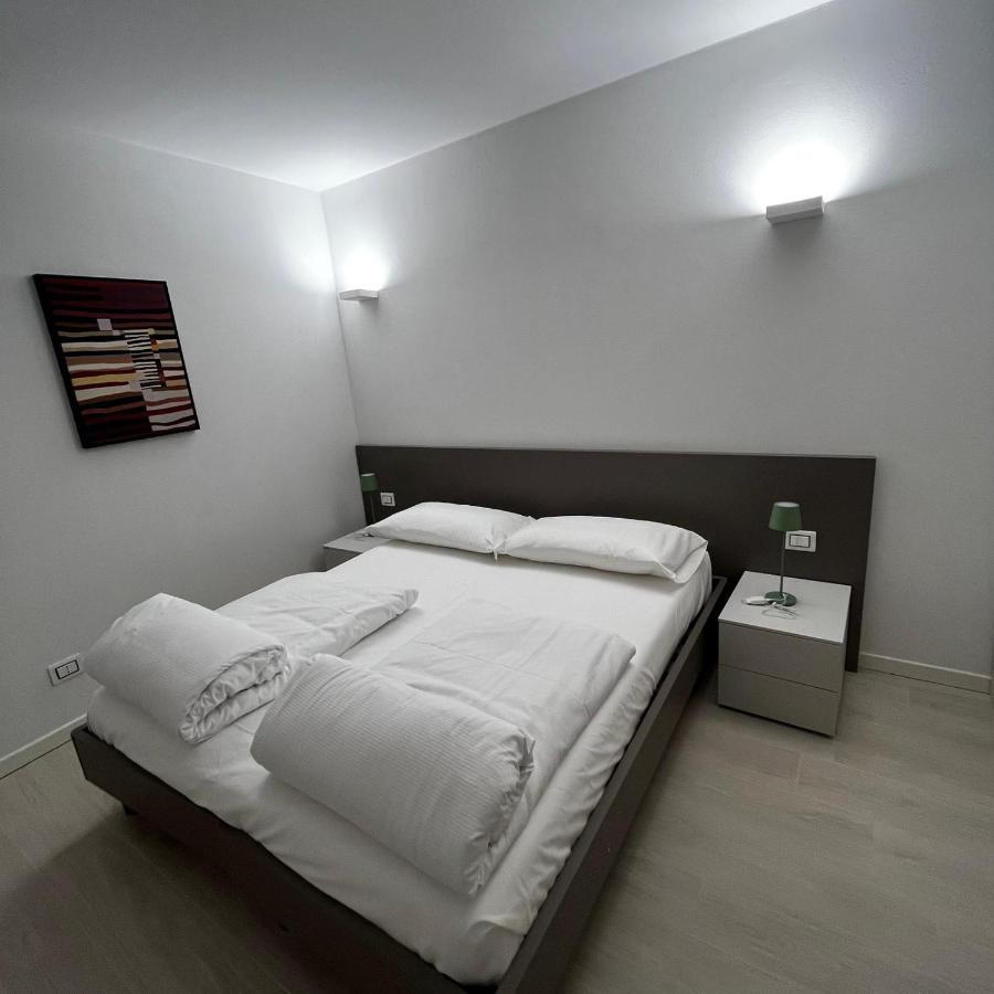 Smart Apartments Palazzo Mazzini 로베레토 외부 사진