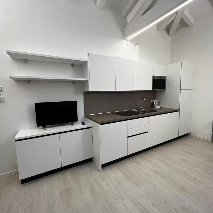 Smart Apartments Palazzo Mazzini 로베레토 외부 사진