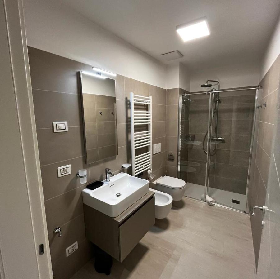 Smart Apartments Palazzo Mazzini 로베레토 외부 사진