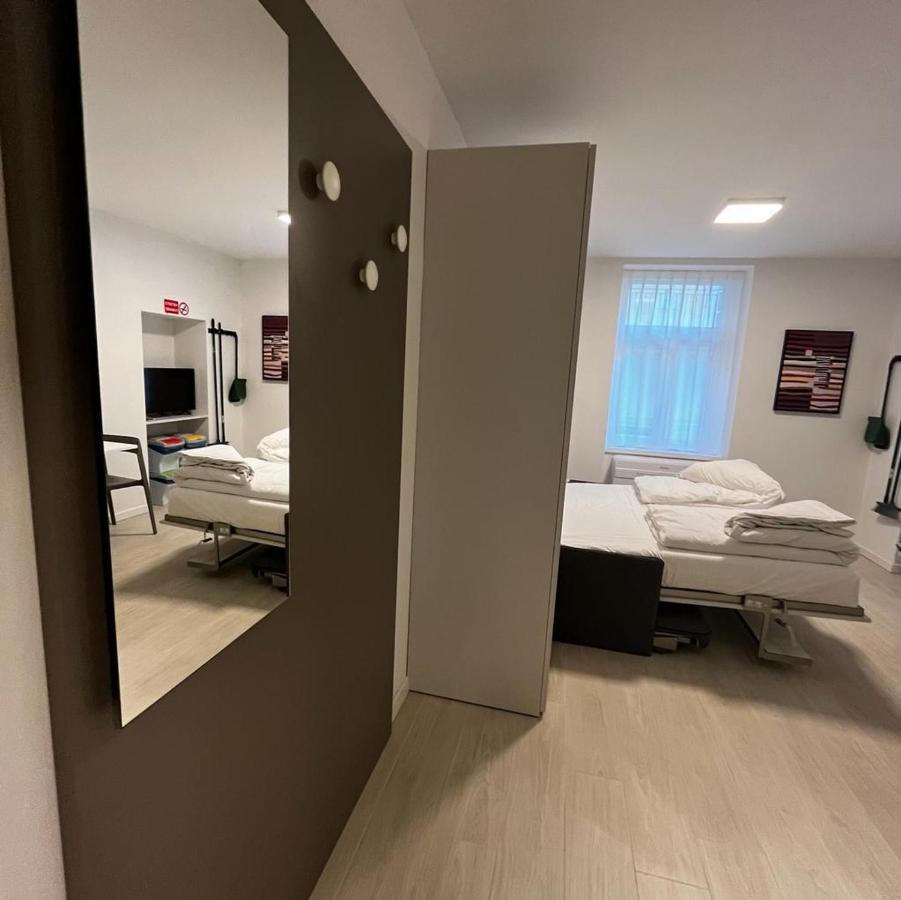Smart Apartments Palazzo Mazzini 로베레토 외부 사진